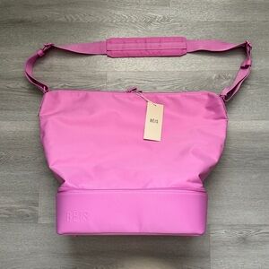 BEIS CRESCENT WEEKENDER BERRY